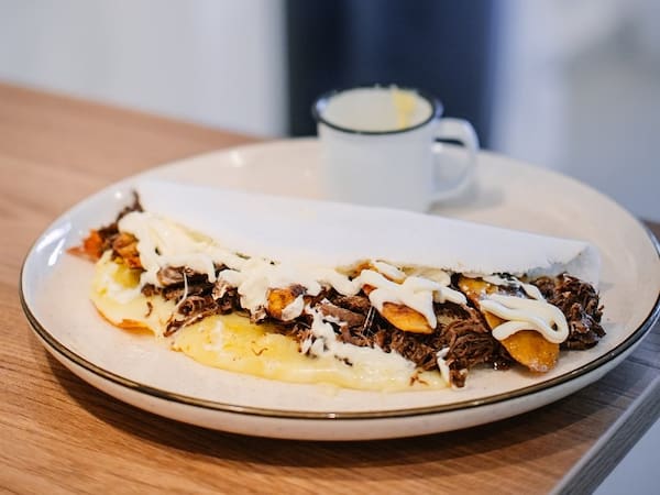 Tapioca (Frango, Mussarella, Requeijão Cremoso, Rúcula) 